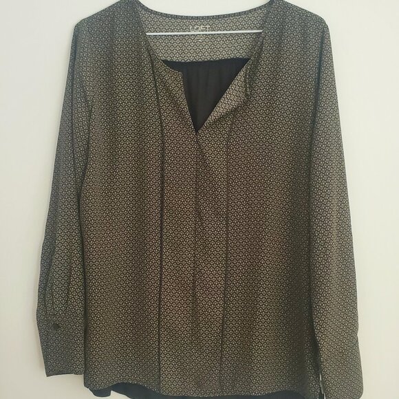 LOFT Outlet Casual Tunic Blouse Top Green & Black Geo Floral Pattern Flowy Soft - Picture 1 of 7